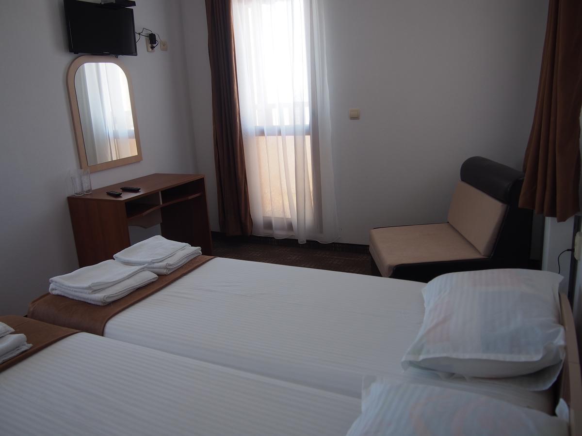 Family Hotel Panorama チフリク エクステリア 写真